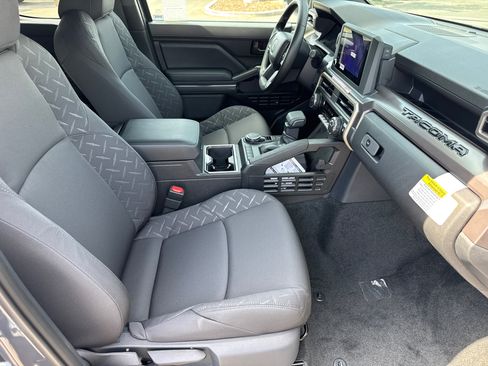 New 2026 Toyota Tacoma SR5 AWD/4WD image 16