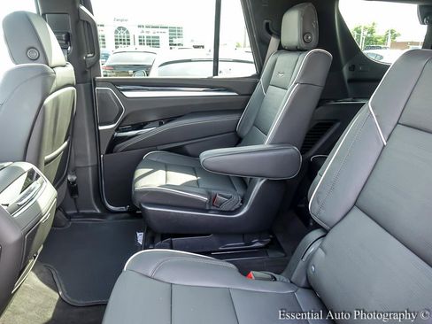 Used 2025 Cadillac Escalade Sport image 15