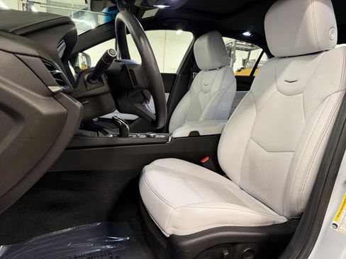 Certified 2022 Cadillac CT4 Premium Luxury RWD image 5
