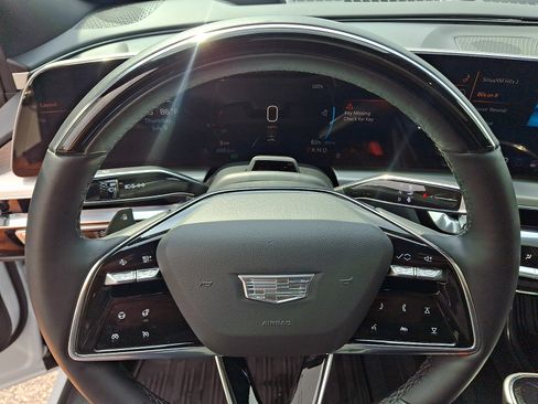 Certified 2024 Cadillac Lyriq Sport RWD image 15