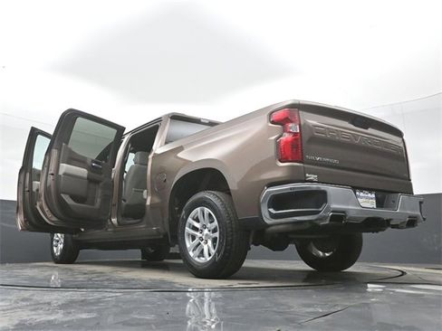 Used 2019 Chevrolet Silverado 1500 LT w/ All-Star Edition image 39