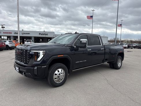 Used 2024 GMC Sierra 3500 Denali Ultimate image 10