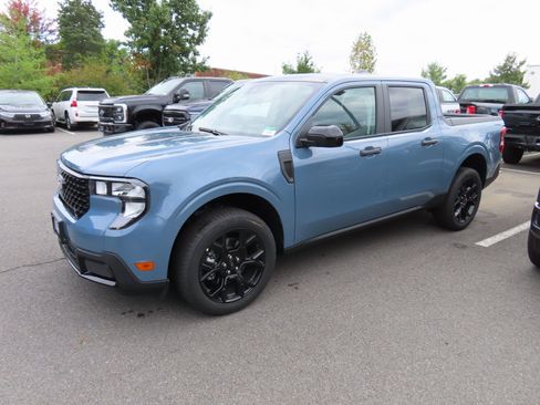 New 2025 Ford Maverick XLT w/ XLT Luxury Package image 3