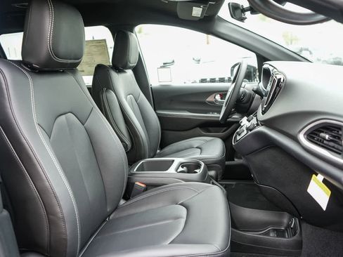 New 2026 Jeep Gladiator Mojave image 21