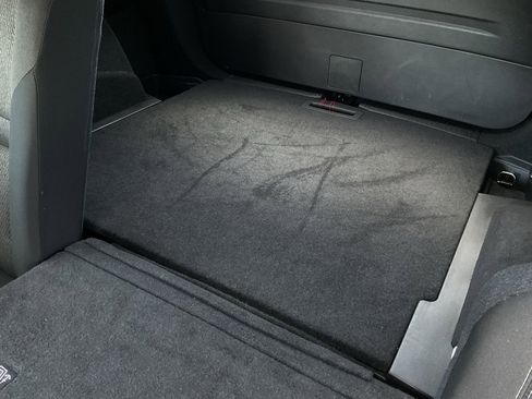 Used 2025 Nissan Rogue SV image 16