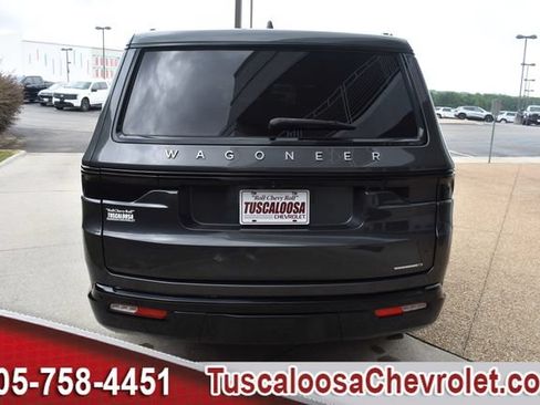 Used 2022 Jeep Wagoneer Series II RWD image 8