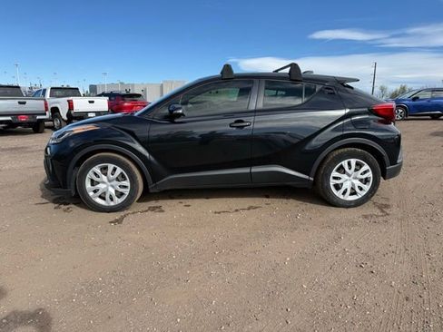 Used 2020 Toyota C-HR LE image 2