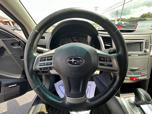 Used 2012 Subaru Outback 2.5i Limited w/ Popular Pkg 1B AWD/4WD image 12