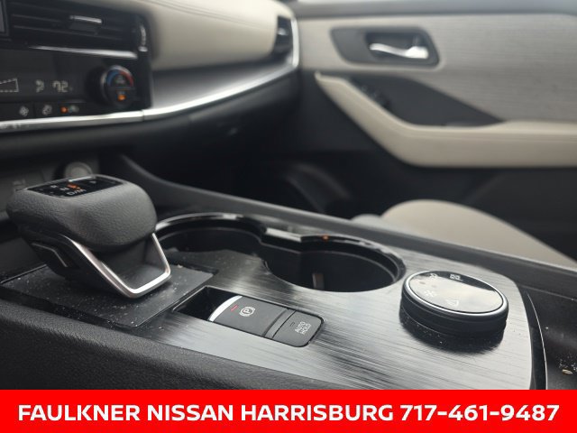 Certified 2021 Nissan Rogue SV AWD/4WD image 18