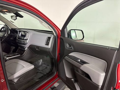 Used 2016 Chevrolet Colorado LT AWD/4WD image 30
