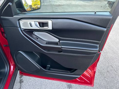 Used 2020 Ford Explorer ST w/ ST Street Pack image 35