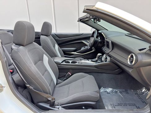Used 2020 Chevrolet Camaro LT RWD image 14