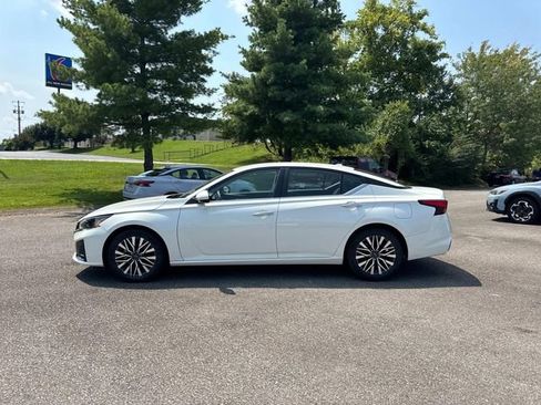 Used 2023 Nissan Altima 2.5 SV FWD image 8