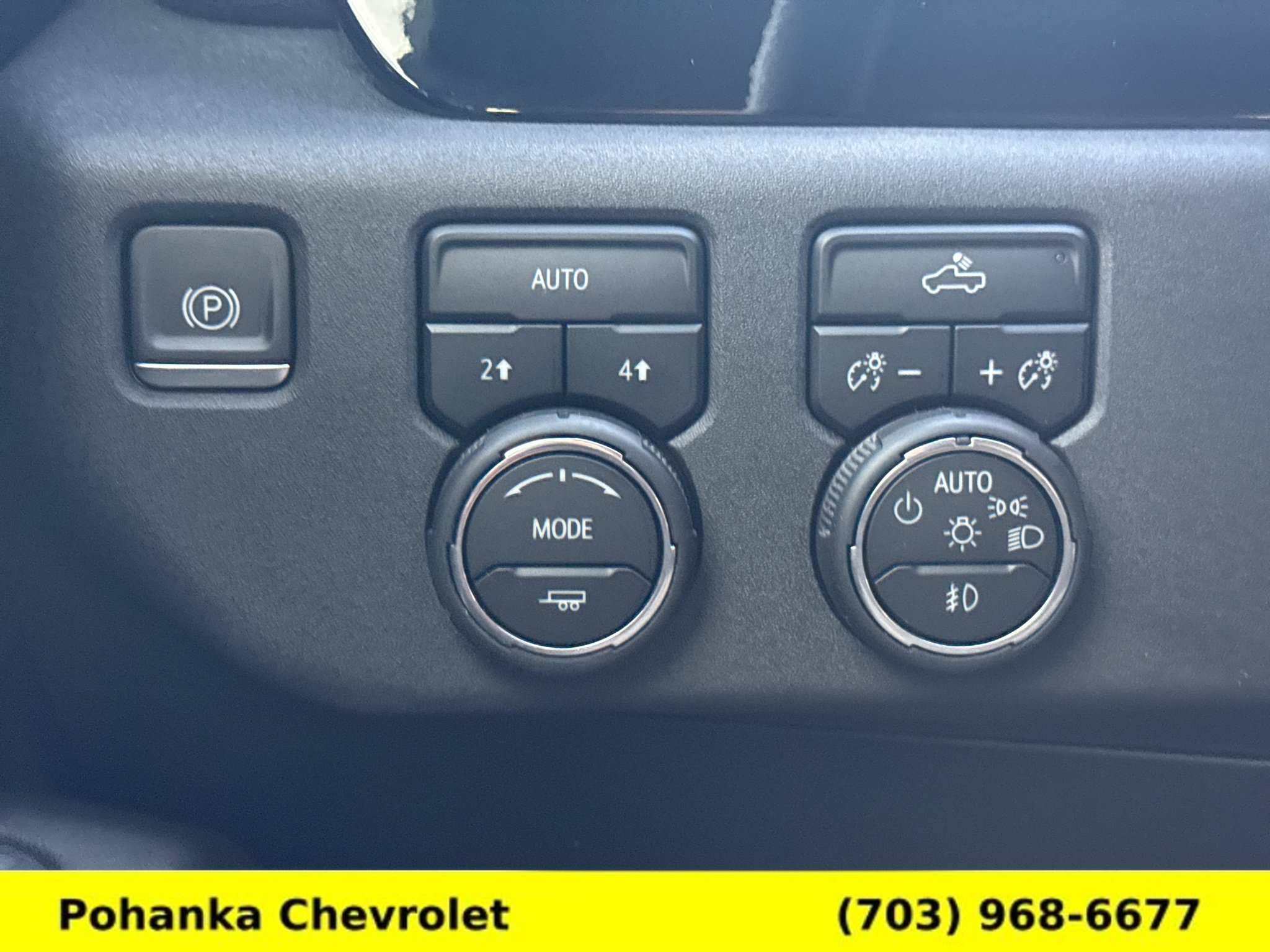 Used 2023 Chevrolet Silverado 1500 RST AWD/4WD image 15