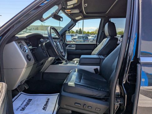 Used 2017 Ford Expedition Limited AWD/4WD image 12