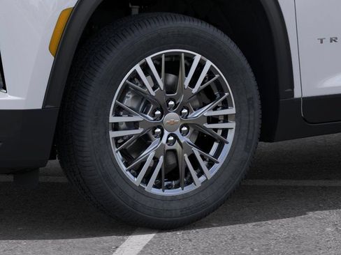 New 2026 Chevrolet Traverse LT w/ Driver Confidence Package FWD image 9