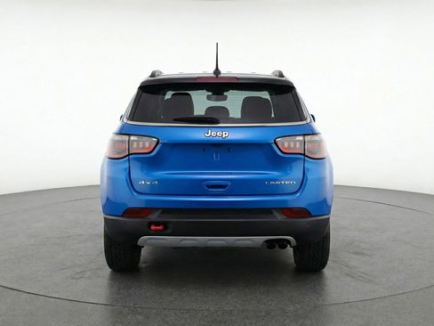 Used 2025 Jeep Compass Trailhawk image 7