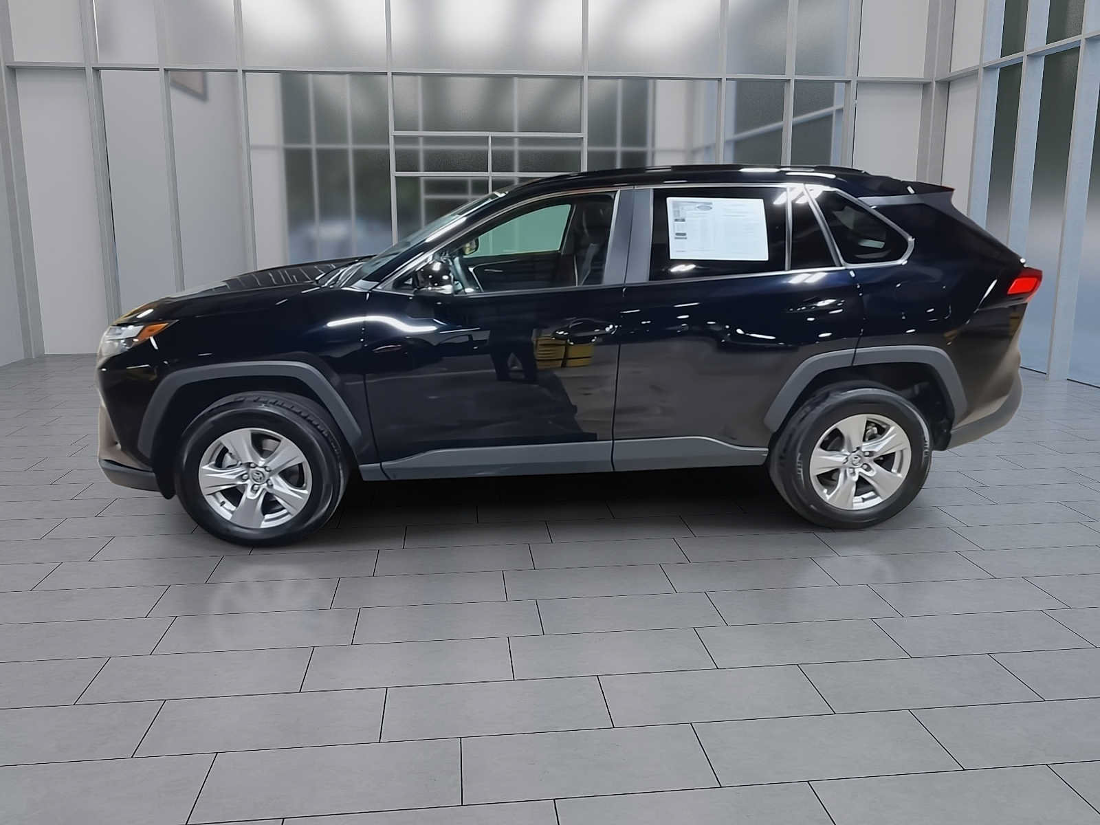 Certified 2025 Toyota RAV4 XLE AWD/4WD image 5