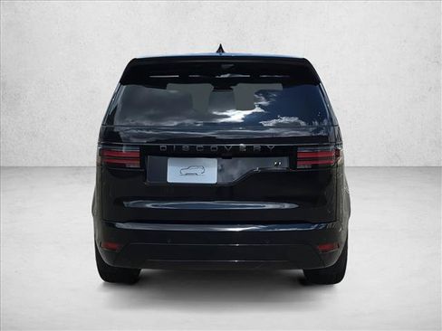Used 2025 Land Rover Discovery Dynamic SE AWD/4WD image 6