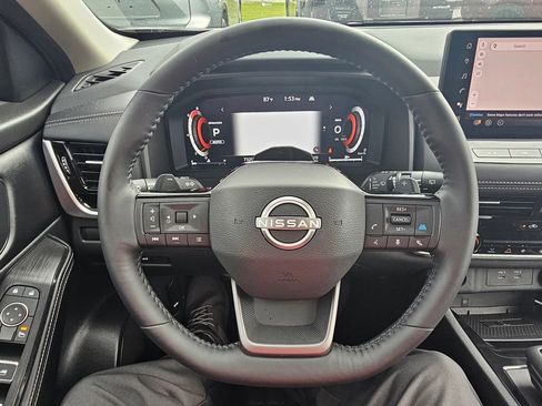 Used 2025 Nissan Rogue SL w/ Tech Package AWD/4WD image 23