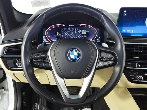 Used 2023 BMW 530e 530e iPerformance w/ Convenience Package image 27