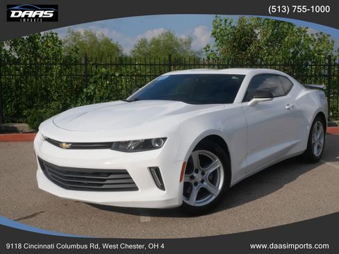 Used 2017 Chevrolet Camaro LT RWD image 3