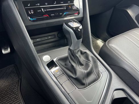Certified 2023 Volkswagen Tiguan SE R-Line FWD image 16