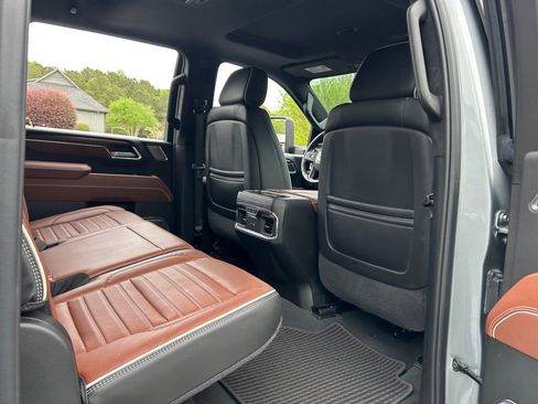 Used 2025 GMC Sierra 2500 Denali Ultimate image 52