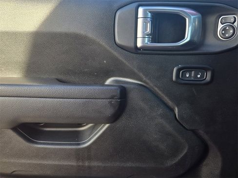 Used 2022 Jeep Wrangler Unlimited Rubicon 4xe image 23