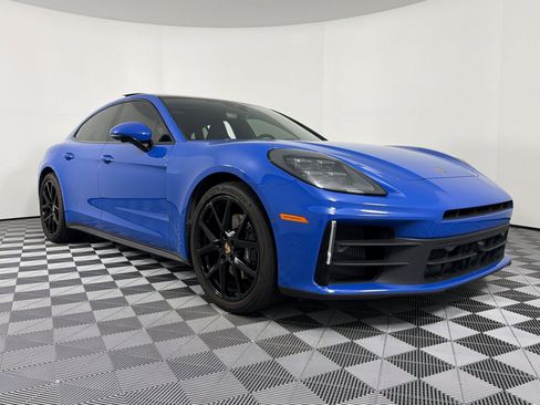 Certified 2025 Porsche Panamera image 12