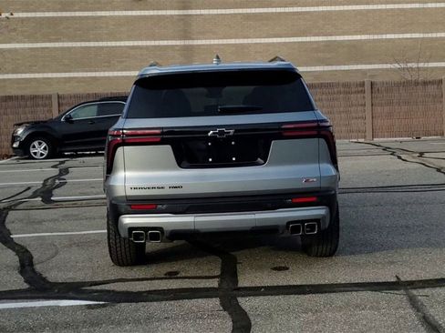 Used 2025 Chevrolet Traverse Z71 w/ Driver Confidence Package image 7