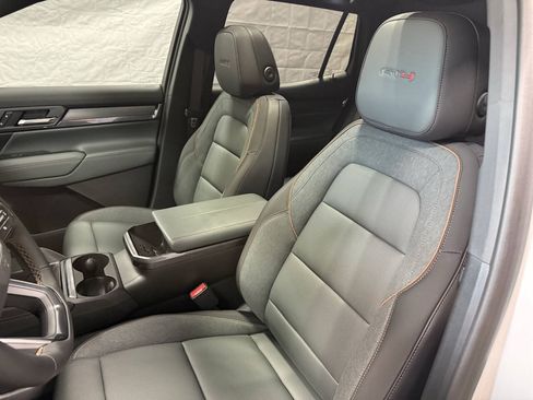 Used 2026 GMC Terrain AT4 w/ Convenience Package III AWD/4WD image 16