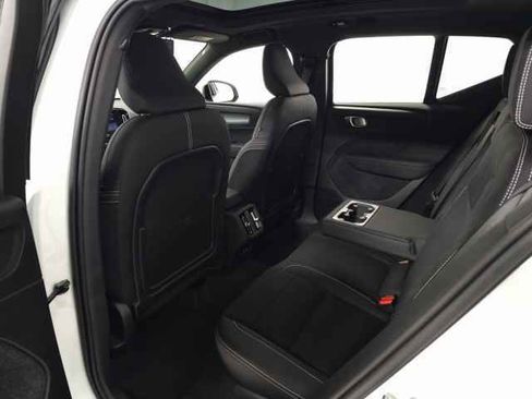 Certified 2025 Volvo XC40 B5 Plus image 35