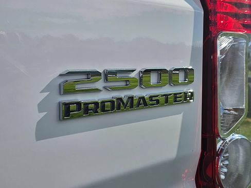 Used 2026 RAM ProMaster 2500 w/ Convenience Group FWD image 15