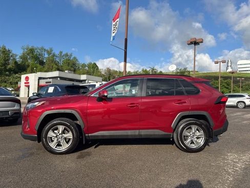 Used 2025 Toyota RAV4 XLE w/ Convenience Package AWD/4WD image 3