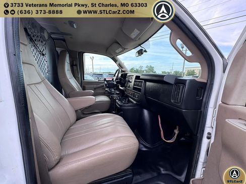 Used 2016 Chevrolet Express 2500 RWD image 13