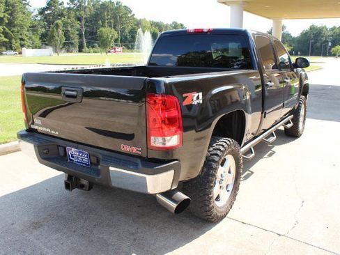 Used 2014 GMC Sierra 2500 SLE w/ SLE Preferred Package AWD/4WD image 16