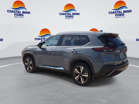 Used 2023 Nissan Rogue SL w/ SL Premium Package FWD image 6