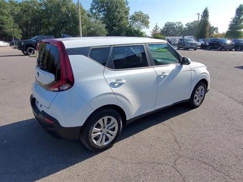 Used 2020 Kia Soul LX image 9