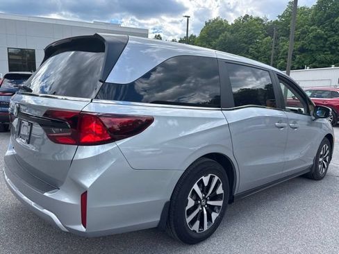 Certified 2026 Honda Odyssey EX-L image 4