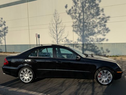Used 2008 Mercedes-Benz E 350 4MATIC Sedan image 10