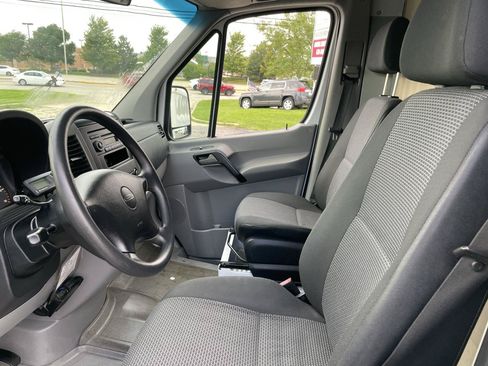 Used 2013 Freightliner Sprinter 3500 RWD image 12