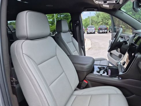 New 2026 GMC Yukon XL Elevation w/ LPO, Floor Liner Package AWD/4WD image 36