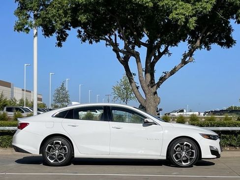 Used 2023 Chevrolet Malibu LT FWD image 3