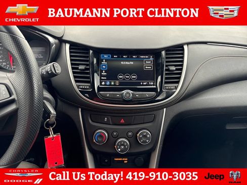 Used 2018 Chevrolet Trax LS FWD image 18