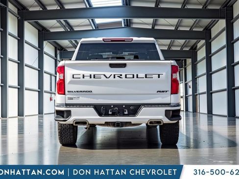 Used 2022 Chevrolet Silverado 1500 RST w/ LPO, Blackout Package AWD/4WD image 21