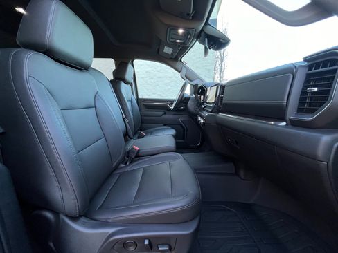 Used 2024 GMC Sierra 3500 SLT image 16