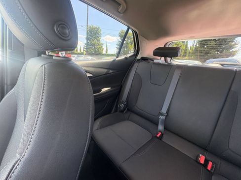 Used 2025 Buick Encore GX Preferred FWD image 38