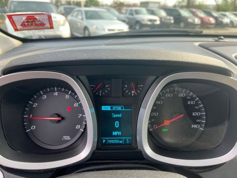 Used 2017 Chevrolet Equinox LS image 11