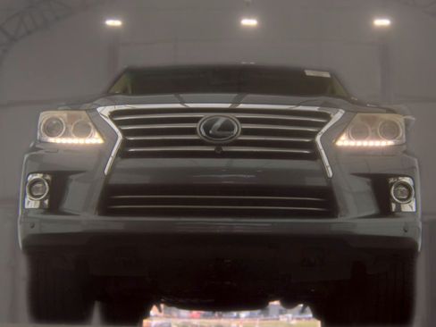 Used 2014 Lexus LX 570 4WD image 13